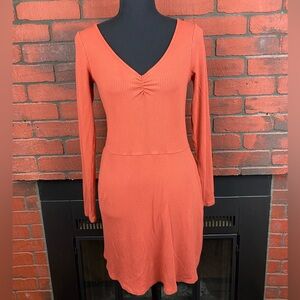 Hollister Long Sleeve V Neck Mini Dress‎ Size M